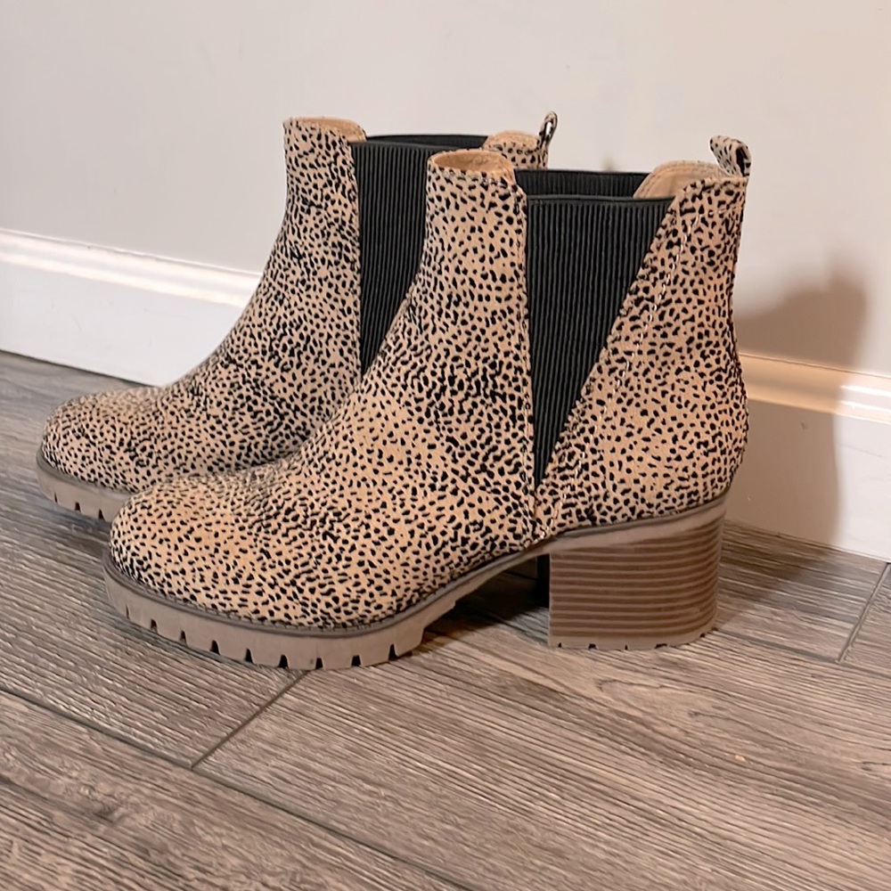 Leopard hotties